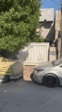 للبيع للبيع دار حي الجامعه ٢١٠ متر واجهه ٨ونص مفرز بسند للتواصل ***********
