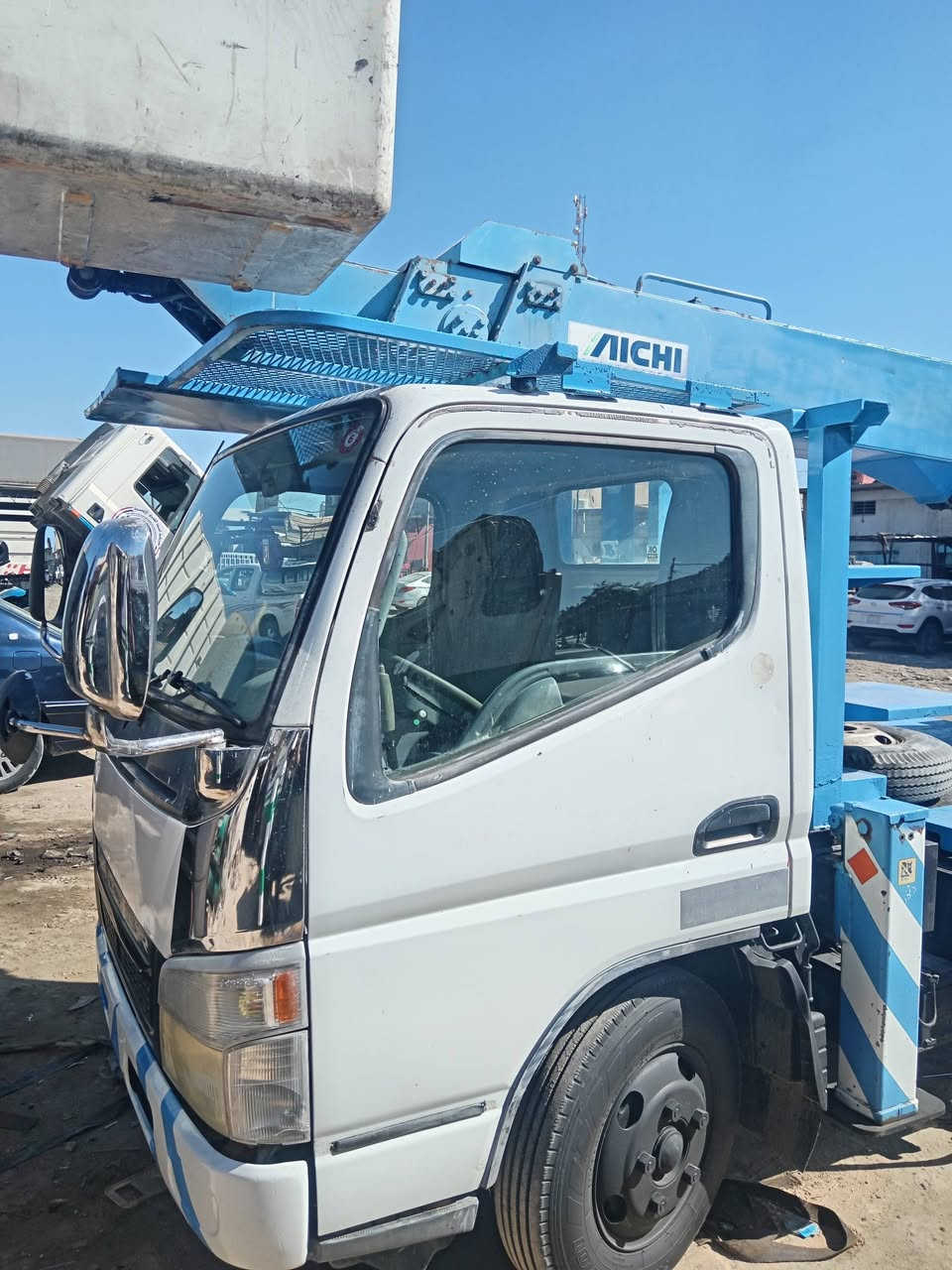 باسكت 14متر تحكم هيدروليك فوك وجوة  العنوان كربلاء ***********
