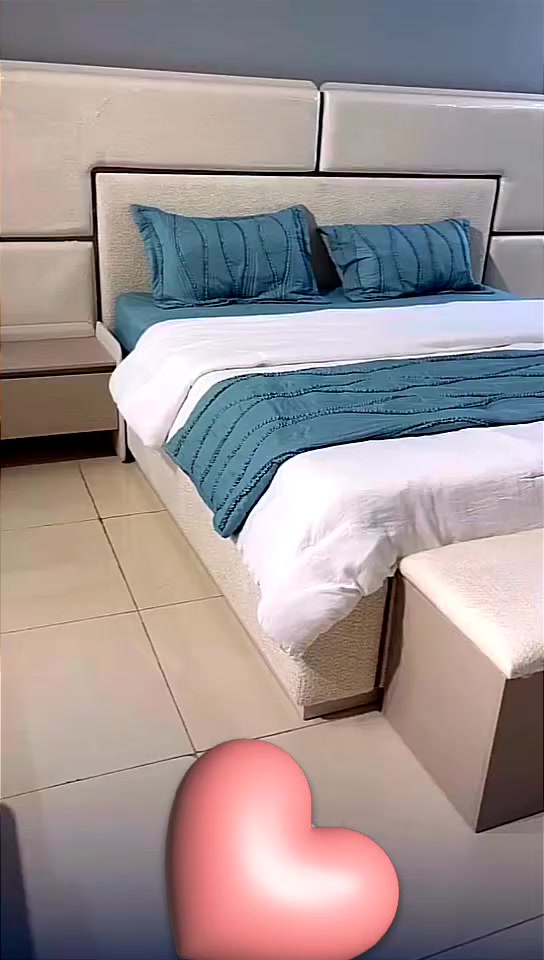 سلام عليكم عندي غرفه جديده وممستخدمه ابد للبيع بسبب مساحه الغرفه 
غرفة 385زاوية  
عرض السرير مع الكومديات 330سم
طول السرير 270سم مع الشازلون 
عرض ميز تواليت 175سم
طول الكنتور الزاوية 250*250سم يتكون من 5قطع  
عمق الكنتور 60سم 
ارتفاع الكنتور 230سم 
عرض الدرور 75سم 
السعر / 3000000 ثلاث ملاين
الشراي فقط يدخل خاص


**إذا كنت صاحب هذا الإعلان وتريد حذفه لأي سبب، رجاءا أرسل رسالة إلى الدعم الفني**