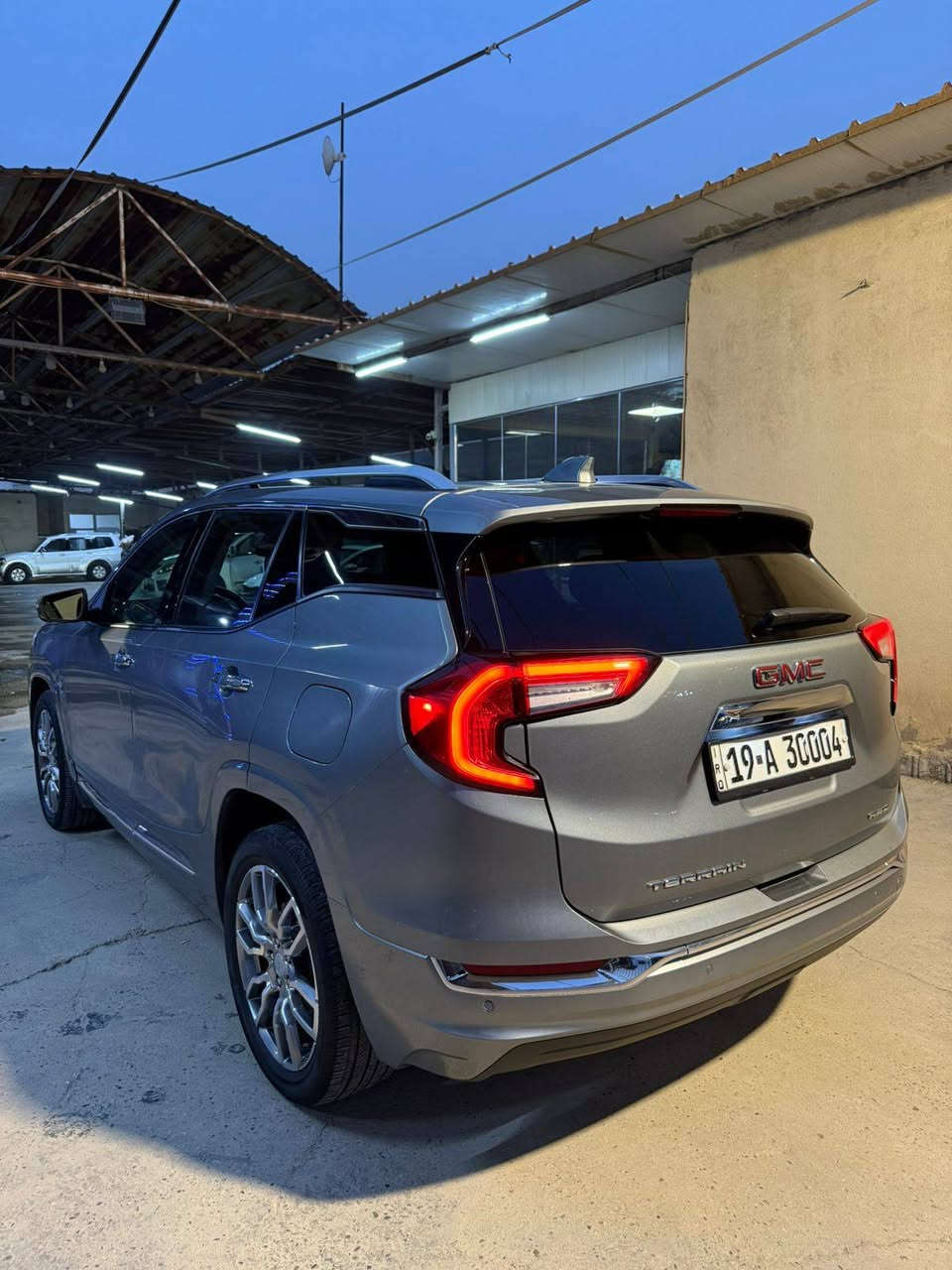 جمسي تيران 2023 دنلي اعله فه ماشي55 كيلو حدثهي باب السايف مبدل وباب لي ورا بارد فقط صور الحادث منشوره السعر 220 وبيهي مجال مكان كربلاء  ***********
