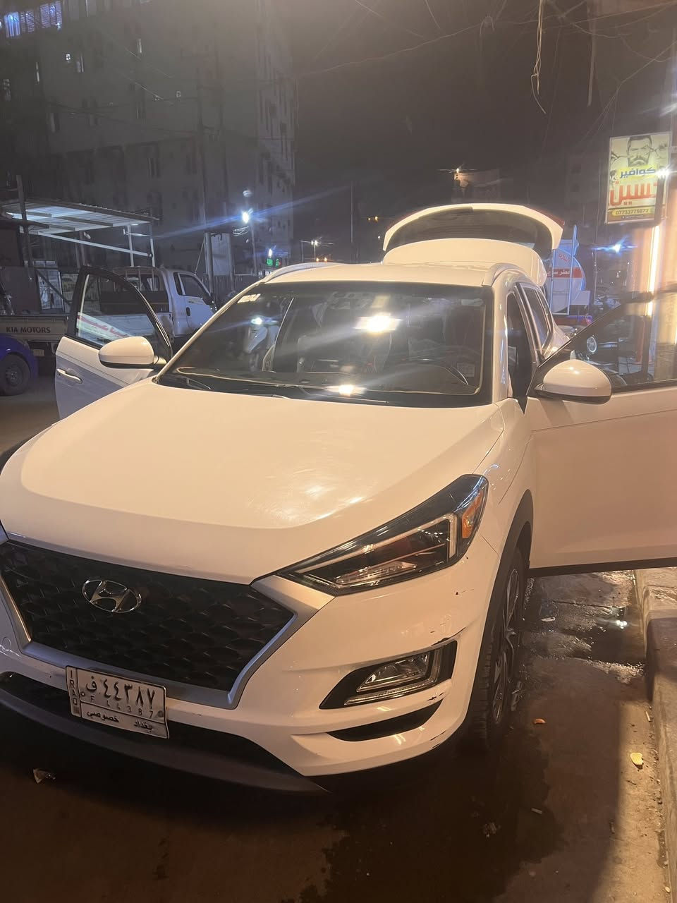 السلام عليكم
توسان 2020 وراد امريكي 

مكينة 2400GDI

ماشية 45340

تبريد قطعتين 

جنطة وكرسي سائق كهرباء 

لايت 5 عدسات 

رادار و تحديد مسار 

اوتو هولد وشاحن وايرليس

سماعات انفنتي

ويل 19

السيارة داخلة كلين بس صار عندي كسر بالدعامية وصار صبغ بالدعامية الامامية فقط السونار ورقم الشاصي بالصور 

مكان السيارة الكاظمية 

👇🏻

السيارة حلوه ونظيفة 

السعر 185$ وبيها مجال بسيط 

***********
