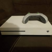 جهاز Xbox One S  نضافه 99 جهاز ما مفتوح سعر 170 510 ميقا بايت وبي حساب...