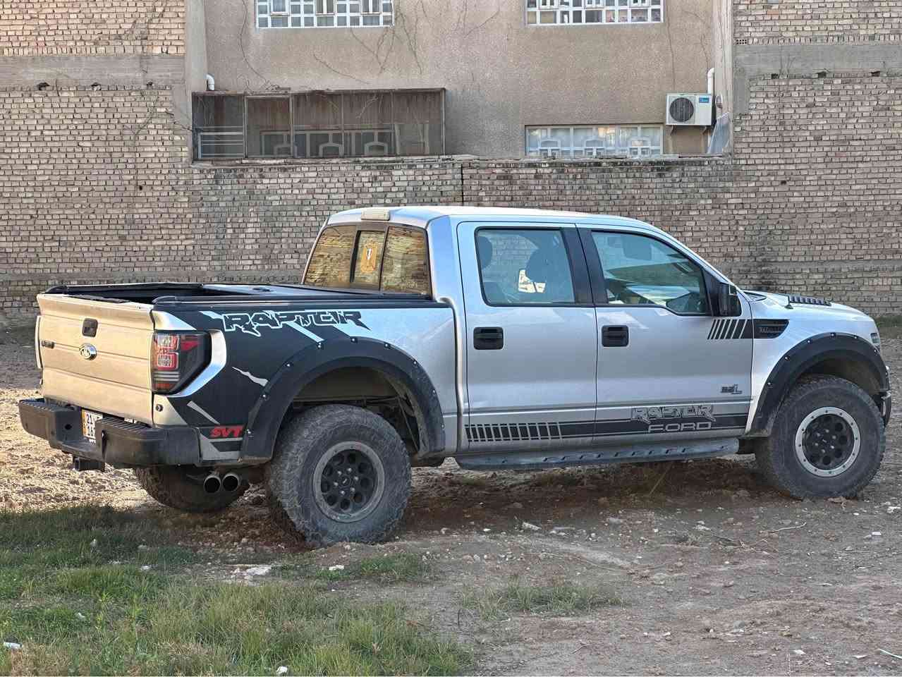 فورد رابتر 2013  بلاش واتحدة اكو بهل سعر ( بيع فقط )
فول فول مواصفات 
سعرهة 179 بلاااااش خلي بالك رابتر اصل مو تحديث 

سلايد_كشن جلد_كشن تبريدوتدفيئه_فور ويل4x4_تبريد مركزي_شاشه وكاميرا_حساس_تحكمات ستيرن_٤ مود قياده_

گير محرك كفالة 

سنوية رقم جديد سياره تحويل مباشر 

اربع بيبان مابيهن صبغ باقي حزام 
 بغداد حي الجامعة *********** بغداد, العراق
