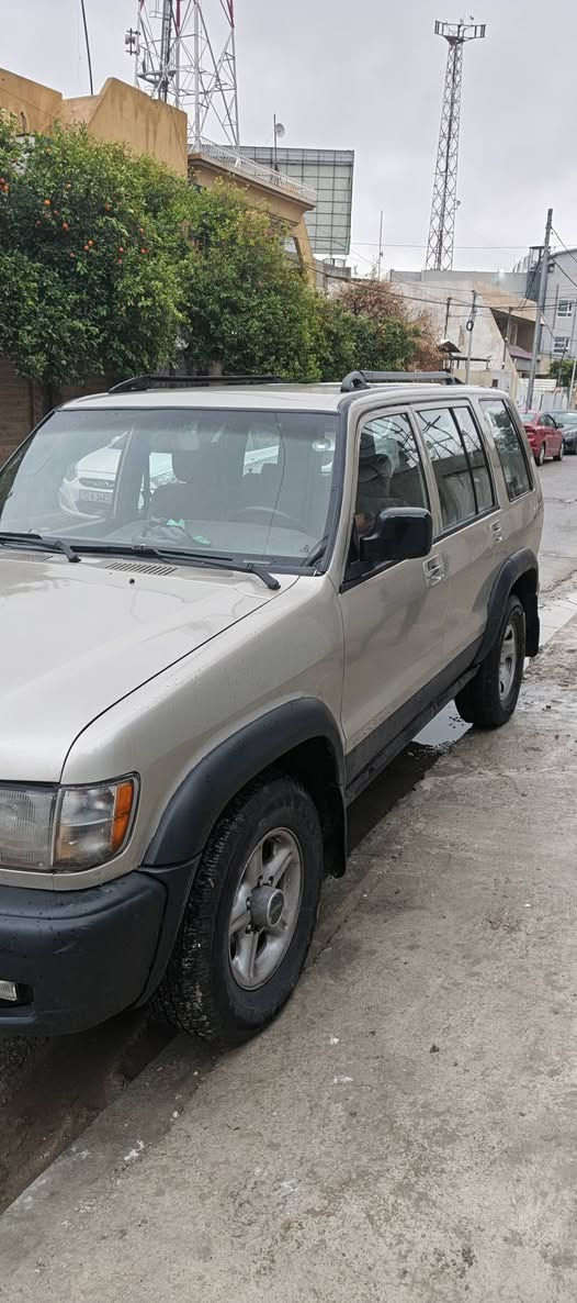 سلام عليكم السعر ( 80) وبيها مجال
ازوزة تروبر موديل 2001 محرك 3_5 6 ابلادي كير توماتيك قفل مركزي جام كهرب رقم دهوك بأسمنه تحويل ثاني يوم *********** ابو عمران 
موصل الجانب الايسر حي الجامعة  بعد مبنى المحافظة البديل مقابل اعدادية الطريق المضيئ للبنات
