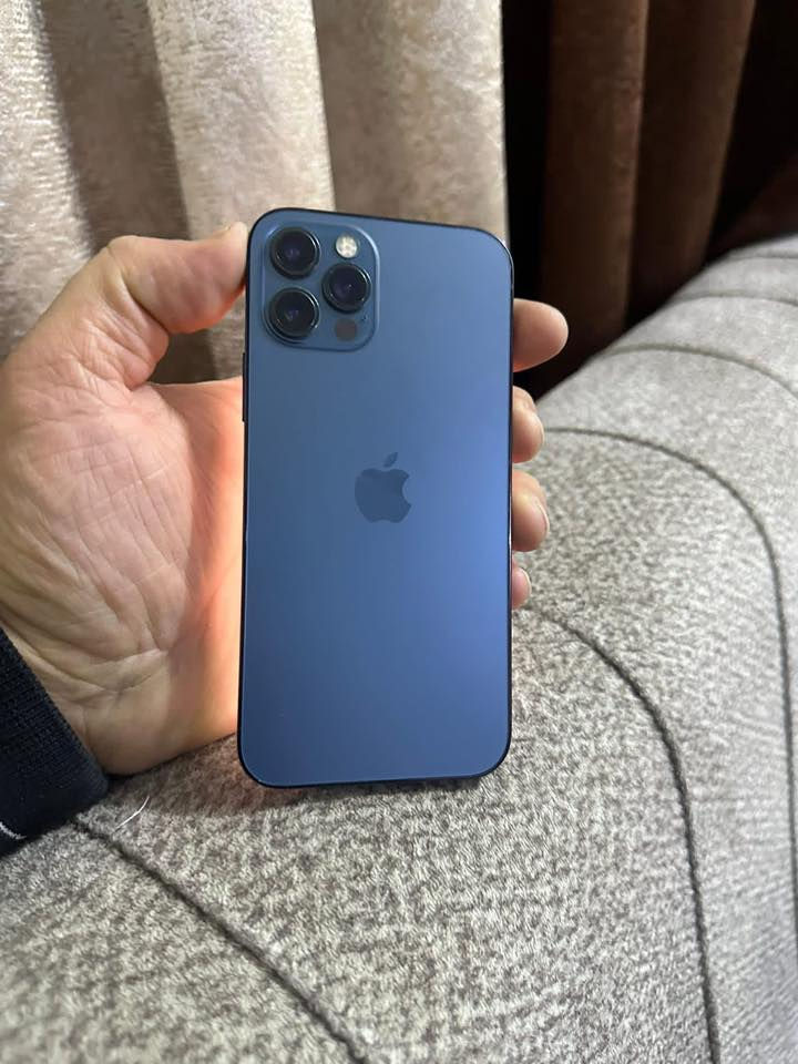 ايفون 12 برو مامفتوح ولامبدل بي شي نهائياً امريكي نموذج m
فيس ايدي شغال 
بطاريه 81 بلاد 
ذاكره 256 الجهاز بي فقط هذا الخط بشاشه الباقي بل لزكة سعره خاص
*********** واتساب 
مكاني السماوه الوركاء
