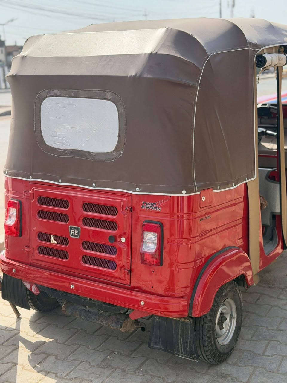 تكتك 20 مصبوغة عام جمالة بيها مكينة مال 22 كالمة مكملة التكتك رايدها ب 6600 بيها مجال م مدينة الصدر
*********** بغداد, العراق
