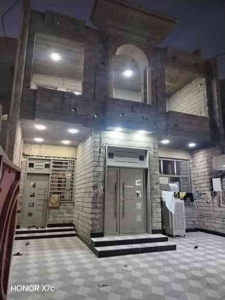 الدار للبيع الديوم بل ١٦ لف الدار مساحه ٢٤٠ واجه ٨ نزال ٣٠ قريب ع شارع ٦٠ قريب ع الفلكه وعل منتزه الجديد الداخل كامل عده سقوف والواجهيه ان شاءالله الواجه نفس الي بصوره الثانيه وسقوف سحب مقربي َ يريد بدون واجهيه هم ماكو مانع الاتفاق مع صاحب الدار ***********////***********
