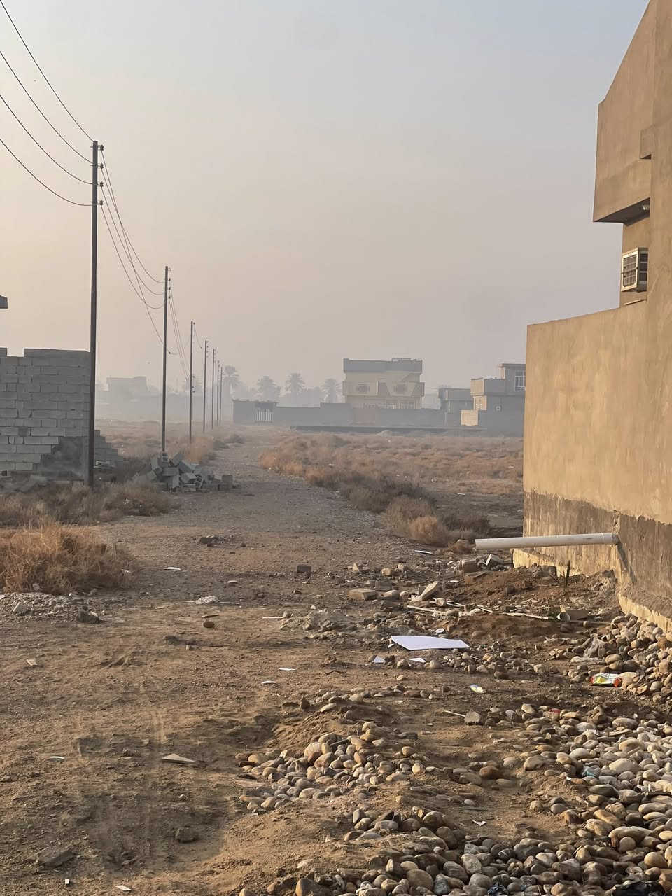 قطعة ارض للبيع  طابو زراعي سند 25 تسجل بكاتب العدل المساحه 150 متر  كنعان البدعه قرية عباس مبارك كهرباء وتبليط ومي كامل جامع قريب عليهه  ويمهه حركة بناء   السعر 8 مليون  هاتف ***********
