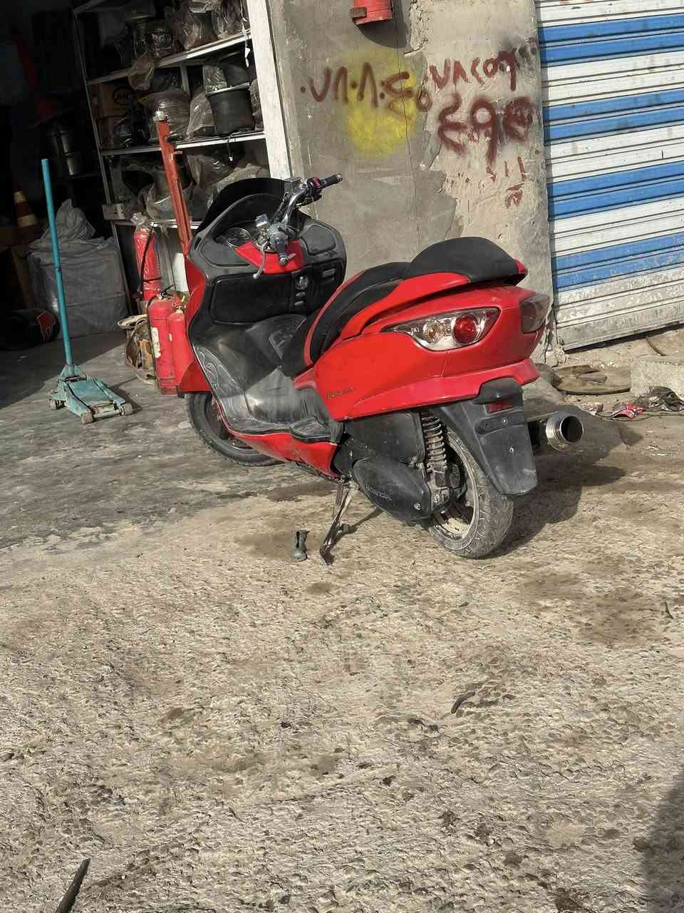 السلام عليكم فورزه ٠٩شغاله رون واحد ونص دراجه جاهزه من كلشي صالنصه رياضي  المكان النجف خان النص السعر خاص او ***********
