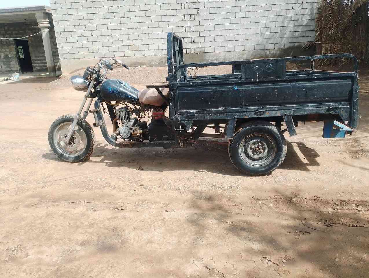 ستوتة للبيع ستوتة مكينة 2020كور جديد دبلات جدد كاملة لايت شغال بدون اوراق السعر 450وبيهة مجال للشراي المكان ديالى الخالص التحويلة ***********متواجد خاص يرهم مراوس بدراجة حتلو تعبانة واخذ فرق
