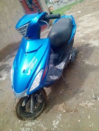 ال دراجه البيع سم دراجه دبسه صيني  1-كفاله محرك نضيف 2-تشتغل بصمه وسلف...