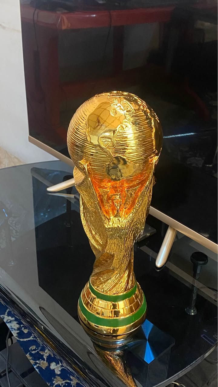 💰 فرۆشتن کۆمەڵێک بەرهەمی وەرزشی بۆ ڕازاندنەوەی ماڵ یان ژووری وەرزشی.

🏆 کەلوپەلەکان بریتین لە:
•  جامی جیهانی (فیفا) 1 دانە🥇
•  تۆپی زێڕینی (بالۆن دۆر) 1 دانە🥇
•  پێڵاوی زێڕینی 1 دانە🥇
•  دەستکێشی زێڕینی 1 دانە🥇
•  جامی خولی پاڵەوانەکانی ئەوروپا 1 دانە🥇
• 20 دانە مەدالیای جۆراوجۆر🎖️

🎯 هەموو پارچەیەک بۆ دیزاین و جوانی ماڵەوەتە، واڵا و ڕووناکییەکی تایبەت بە ژوورەکەت دەبەخشێت.

📦 نرخ بە تەواوەتی (بە کۆمەڵ): 130 هەزار دینار
🔹 نرخ بە دانەیی (تەنها بە کۆمەڵ نافرۆشرێت): 30 هەزار دینار بۆ هەر پارچەیەک

💵 نرخەکە معامەلەی تێدایە.
📲 بۆ کڕین، نامە بنێرە یان پەیوەندی بکە.
—————

💰 للبيع مجموعة رياضية فاخرة لتزيين المنزل أو غرفة الرياضة.

🏆 القطع المتوفرة:
•  تمثال كأس العالم 1🥇
•  تمثال الكرة الذهبية 1🥇
•  تمثال الحذاء الذهبي 1🥇
•  تمثال القفاز الذهبي 1🥇
•  تمثال كأس دوري أبطال أوروبا 1🥇
•  20 ميدالية متنوعة🎖️

🎯 جميع القطع مصممة للديكور والزينة، تضفي لمسة أنيقة ورياضية على غرفتك.

📦 السعر (كامل المجموعة مرة واحدة): 110 ألف دينار فقط
🔹 السعر للقطعة الواحدة (إذا بعت كل قطعة على حدة): 30 ألف دينار

💵 السعر بيها مجال و مفاوضة.
📲 للشراء، راسلني الآن. أربيل, العراق


**إذا كنت صاحب هذا الإعلان وتريد حذفه لأي سبب، رجاءا أرسل رسالة إلى الدعم الفني**