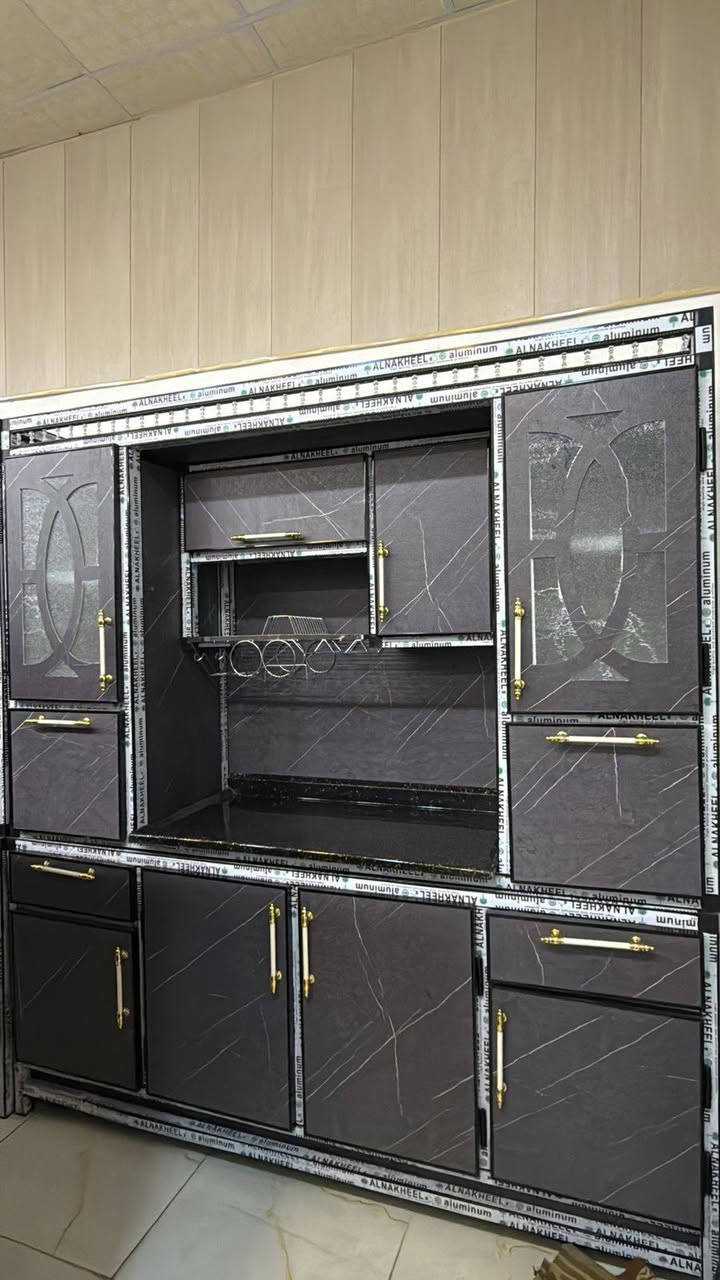 على بركه الله وصول مجموعه من الكاونترات الجديدة تزكام درجة اولى مرمر مختلف القياسات وبأسعار مناسبة العزيزيه شارع الجديد مقابل المسبح ***********/***********
