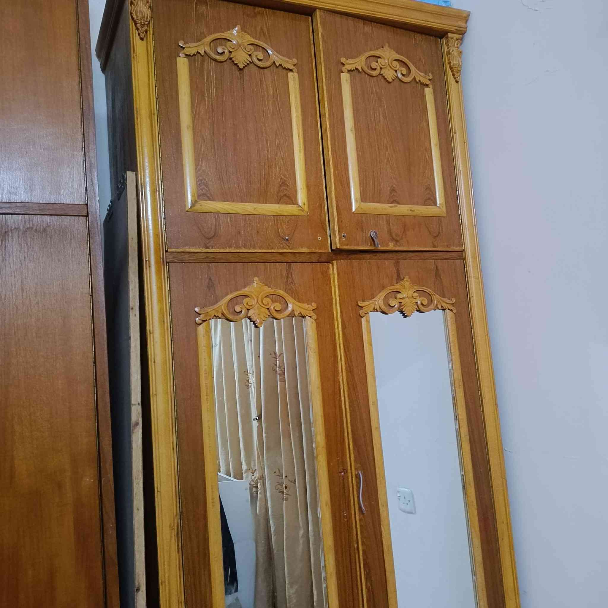 غرفه نوم وطخم وزوليه للبيع للاستفسار الاتصال على الرقم ***********
