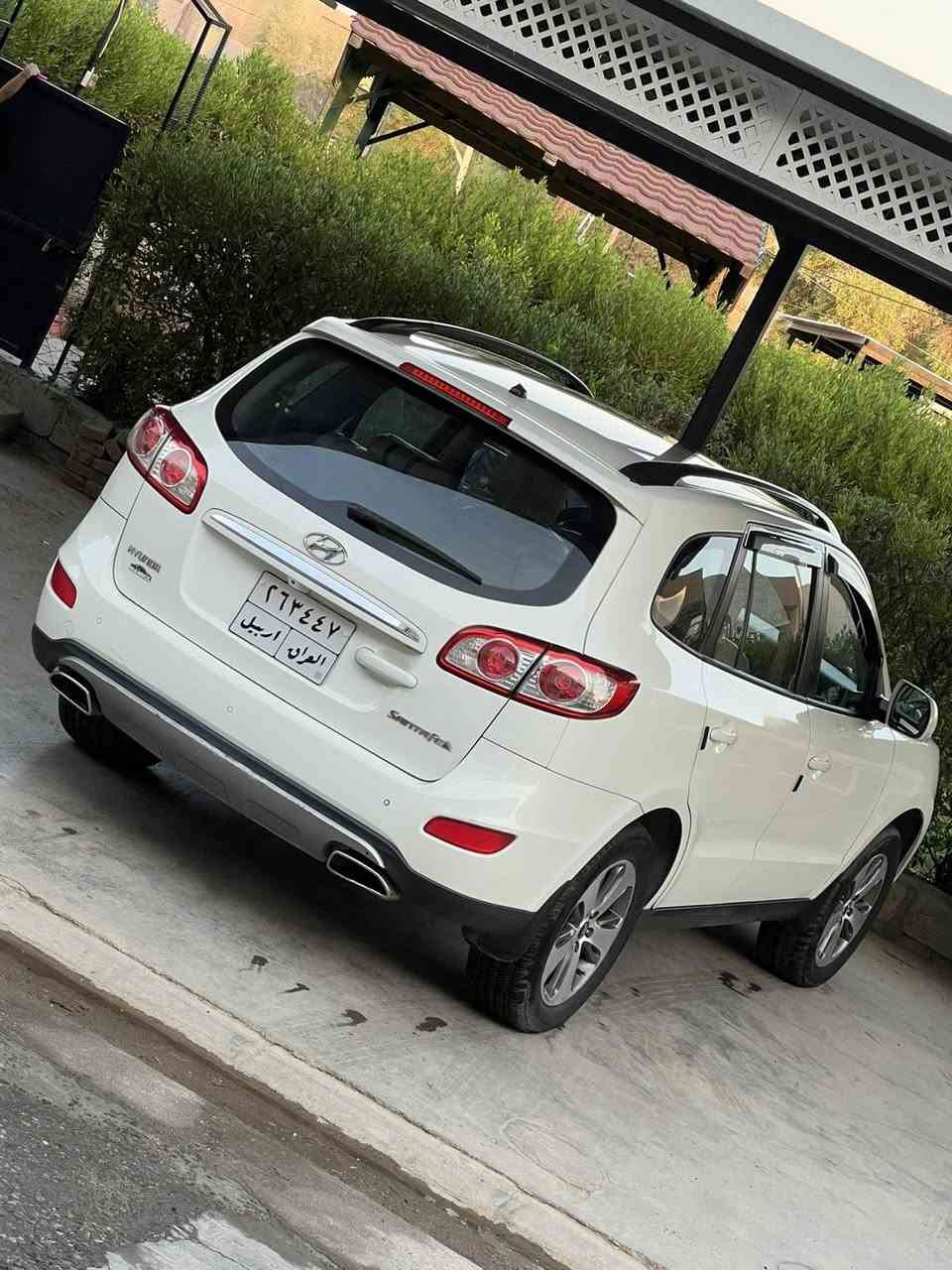 Hyundai santafe 2012
سەنتافی 2012 خەلیجی
بێ سبوغ 
دوو جێی تەعدیلە 
سەنەوی بەسەر نەچووە
سعری ۱٤٥ مەجالەکی تێدایە
‌‌*********** أربيل, العراق
