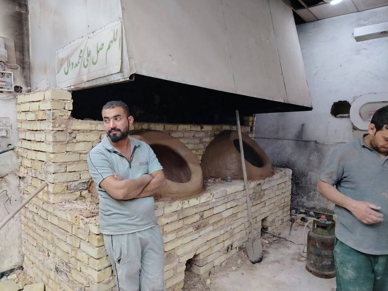 ابوعرب الكوفي
لبيع وبناء التنانير جميع الأحجام 

وعمل تنانير شوي الأسماك و تنانير المندي

وتجهيزات المخابز وآلافران والمطاعم

#معمل ابوعرب الكوفي الاستفسار والاتصال ***********

***********

