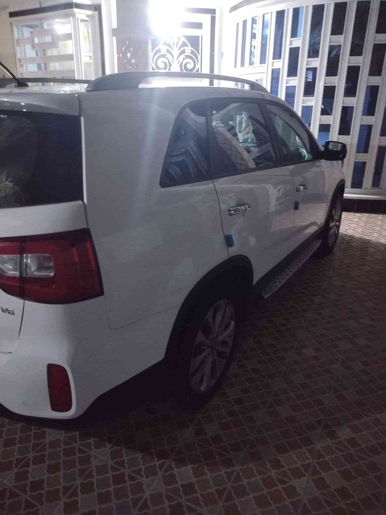 السلام عليكم من رخصة الادمن 
١.كيا سورنتو
٢.موديل 2013. شكل 2015
٣.خليجي.  كويتي... مكفوله كفاله عامه.حته من شخط شرط سونار  
٤.فول  الفورويل❗️
٥. بنوراما
٦.بصمه +ترحيب عند الاقتراب
٧.شاشه لمس‼️ +كامره
٨. كرسي كهرباء.  + حار.. بارد    
٩.حساس امامي+حساس خلفي
١٠.دواسات ليزريه
١١.مري شفط
١٢.سبعه راكب
١٤. ٦سلندر
١٥.بك لايت ايل اي دي
١٦.نظام ايكو الاقتصادي
١٧.اضاءه ليزريه داخليه
١٨.تبريد بيانو
١٩.ثلاث قطع تبريد
٢٠. داخل صاج  
٢١.اشاير بالمري
٢٢.رقم بغداد دولي سنويه بسمي مشروع وطني تحويل مباشر.  ✅
 .السياره ماشيه 125.. 
.سياره محرك ستندر مال جناي مكفول من كل النواحي(نظيف جدا عدى بارد اربع اصابع بالباب الايمن فقط.. )الاستفسار اتصال ع (***********)  السعر (190) مو شراي ومتعرف اسعارهن لتتصل واتعبني
