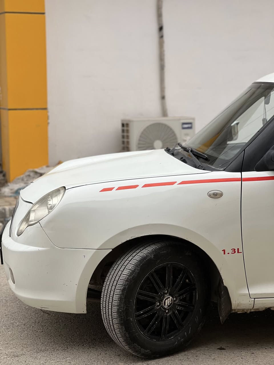 ليفان 320 للبيع كير ومكينة بحالة جيدة جداً  للاستفسار مراسلة الصفحة او الاتصال بالرقم ***********
