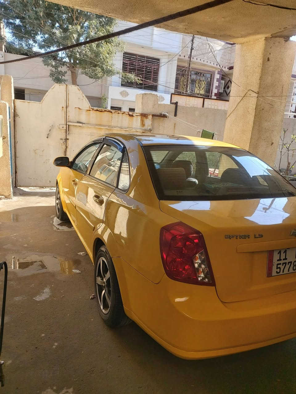 السلام عليكم اخوان اوبترا للبيع 2012  مصبوغه عام بسبب شخوط ورصعات تصوير قبل الصبغ موجود السياره بسمي تحويل مباشر السعر 72 وبيها مجال بسيط للاستفسار ***********هذه الرقم واتساب المكان بغداد حي الجهاد
