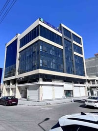 البنايه بلكامل لايجار 7شقق و٣محلات طابقين  البناء حديث  الحارثيه مجاور...