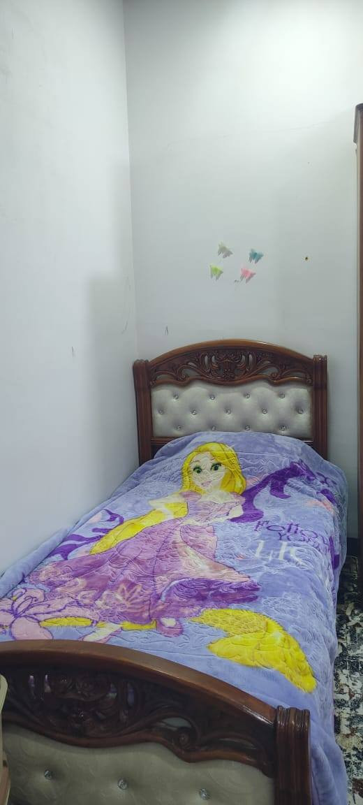 تخون زان عدد 2 انضاف بدون اي عيب  للبيع السعر ٣٠٠ وبيهم مجال للاستفسار ***********
