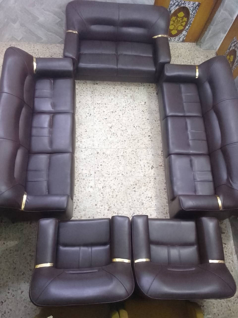 تخم عشر مقاعد جلد الشراي يتفضل خاص مكاني بغداد رقم الهاتف بي واتساب اي ستفسار ***********
