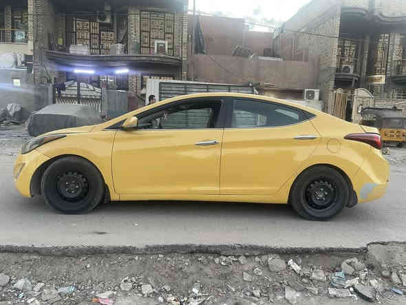 انتره موديل 2016  حادث صندوك محرك 1800 فول كشن تدفئه بصمه فتحه صدر نضيف تخم تاير  محرك وكير جيد مكاني مدينه الصدر الاتصال ***********السعر 105
