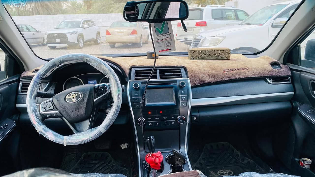 السلام عليكم ورحمة الله وبركاته
كامري للبيع 

رقم دهوك دولي شرط تحويل وغرامات
السعر 130 ورقه بيها مجال
موديل 2016 
لون نيلي
فئة : se 
شفتات ستيرين
كامره شاشه 
ماشيه 160 الف مايل
 كير محرك شرط
تبريد تدفئه
صبغ جاملغ وباب وبنيد
شرط بدون دواخل

المكان صلاح الدين قضاء العلم 
الهاتف : ‭ ***********
