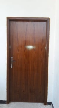 هذا شغلي اني صباغ اخشاب وتصليح وسعار مناسبه كودن اكو ناس ماعدها  ودامن...