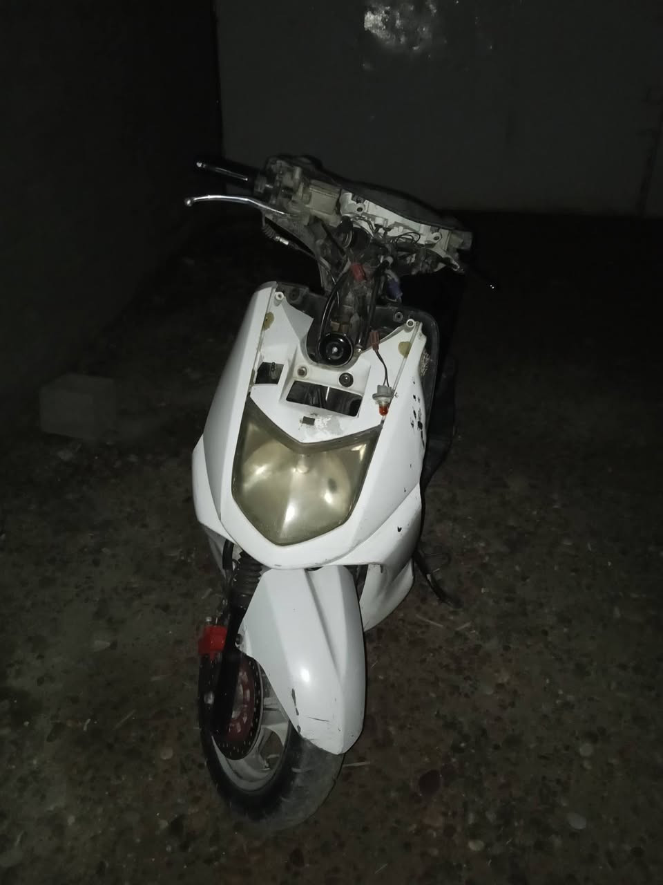 سلام عليكم للبيع دراجه كامله كهرباءيات وشغاله نقص كفرات فقط رايدها275 قفل يريد مكاني دوره مهديه ***********
 بيها مجال لشراي
