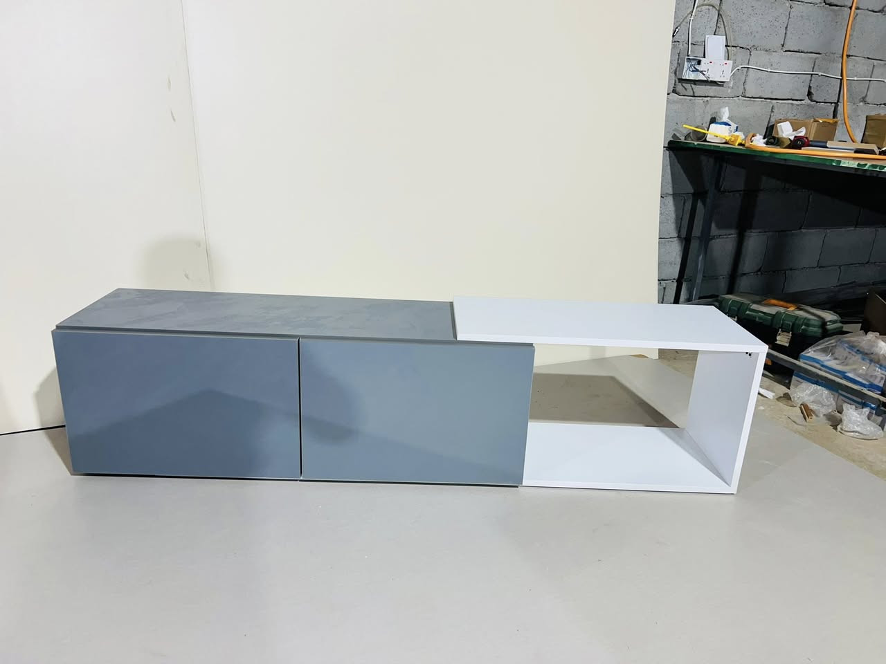 🔥 عرض لفترة محدودة 🔥
✨ سيت صاله كامل  MDF أنيق وعصري ✨
متكون من (5)قطع 
١-ميز TV
الرتفاع: 45 سم
العرض: 180 سم
العمق: 33 سم
🧩 التصميم
بابان  قلاب فتح تاج

 2-طبلات رباعي 4 في 1

الرتفاع:45
العرض:40
العمق:40

تقسيمات داخلية متعددة حسب الطلب
🎨 المواصفات
متوفر بجميع القياسات
متوفر بجميع الألوان
تنفيذ حسب الرغبة وبجودة عالية
📲 للطلب والاستفسار:
*********** – واتساب
⚡ سارع بالحجز… الكمية محدود
