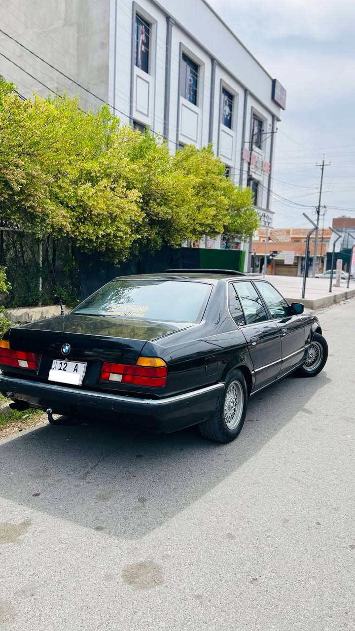✨السلام عليكم ✨
الحلال للبيع 
Bmw 735 
6سلندر مكينة فل 
داخل جلد وصاج
 رقم نينوى بأسمي 
دشبول ودركة مال 94 
كروز سرعة 
كير 3 وضعيات 
سنتر لوك 
سلايت 
كشنات كهرب حتى التكوات 
تدفئة بالكشنات 
تبريد شغال منقص غاز فقط 
صبغ عام جمالية 
صبغ عام درجة اولى قبل شهرين صبغتها بيدي 
بدون معجون 
نوع الصبغ الماني ضمان 5 سنوات 
كلير اصلي ضمان 5 سنوات 
السيارة ناقصها بولش حالياً تستلمها كامل 
السيارة عليها رقم مميز تريدها وي الرقم بسعر 
واذا برقم عادي مو مميز بسعر 
السيارة طخمها يرادلو ترتيب وغراض الطخم المستحقة 
تاخذها وي السيارة 
كاردن جديد عليها /وايرمنية كاملة من الدعامية للدعامية /بور ستيرن جديد / صالنصة من الدكشن الي الدعامية جديد اصلي مال كصة /منضومة بانزين كلها جديدة بالكامل /ايرفلو جديد /ايسي جديد /راديتر جديد وقزان جديد /شيال كاردن وكوبلن جديد /سلايت مبدل جديد اصلي مال كصة 
للاستفسار ***********-***********
الرقمين ثنينهم بيهم واتس اب 
مكان السيارة موصل حي السكر
