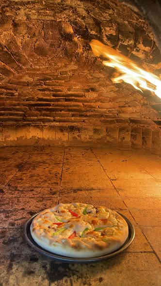 انصحكم بي الطعم رهيب ومميز كلش 
النظافه والترتيب فوول 
كادر مصلاوي متميز 
واللحم عراقي ١٠٠٪؜ 
مكانه حي القاهره قرب الامزون للتوصيل 
وخدمه توصيل مجاني داخل المنطقه 
***********
