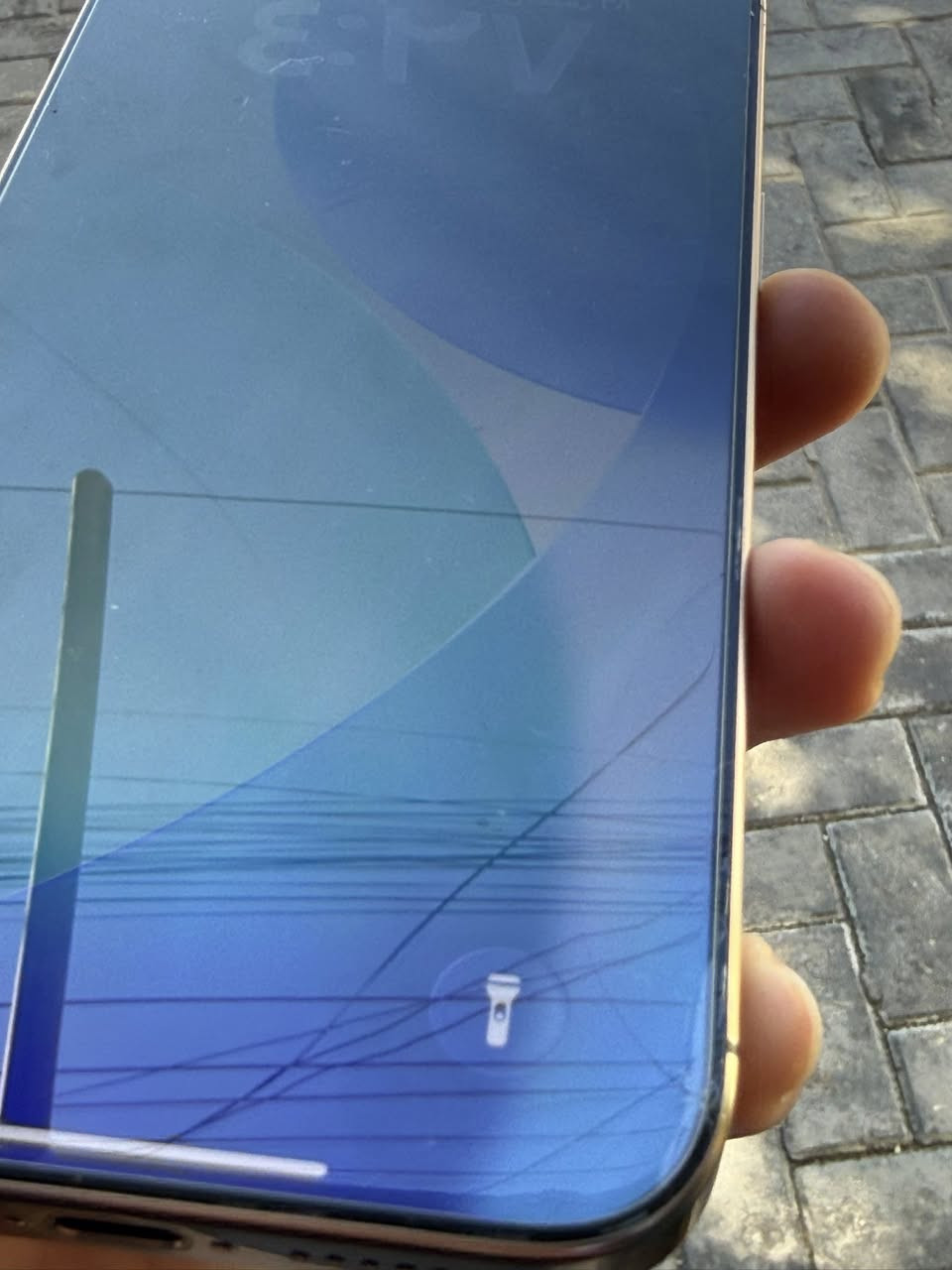 سلام عليكم ايفون 16 برو ماكس
الجهاز نظافته مفولة 
ذاكرتة 256
بطاريته عدد دورات الشحن 288 شحنة
الجهازكفالة مفول 
فقط بي فطر بلكلاس مو بلشاشة الشاشة مماثر عليها
مكاني : بصرة قبلة
للاستفسار:***********
