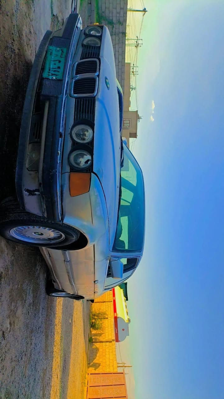 بيئم 735 رقم نينوى فحص 
بيها خلل بل گير يعني گير گايم 
تواير ستيرين زينات فوك النص عمر 
تواير الخلفي تعبانات 
قيم واخذ 
***********
