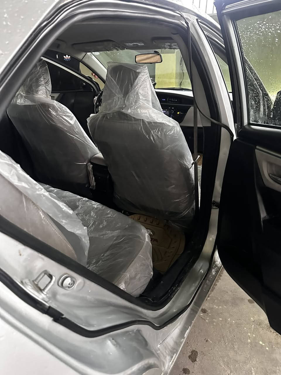 1- يرهم نقدا 110$
2- ويرهم مقدمة زينه وقسط 
السلام عليكم كورلا 2016 محرك كير شرط بيها صبغ صفحة وبارد بالسقف (هيه موعام بس ابيعك حزام صبغ ) 
شرط التحويل والوكاله مكان السياره ناحية الزاب 

***********
