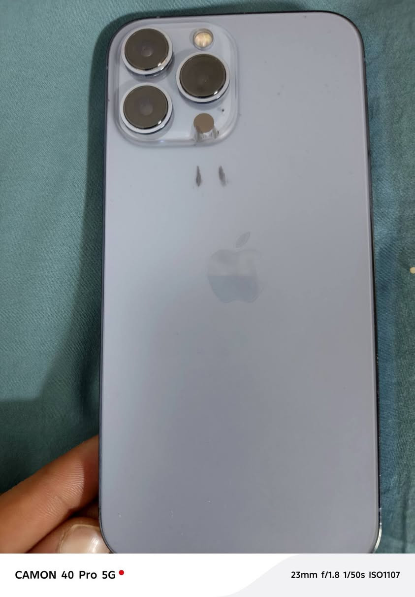 السلام عليكم 13 برو ماكس مكفول من كلشي الذاكره 256 البطارية 94 مثل ماموضح بالصور بي بس هاي الضرر مو كسر شخط السعر 650 بدون ملحقات بيع مستعجل ***********مكاني بابل
