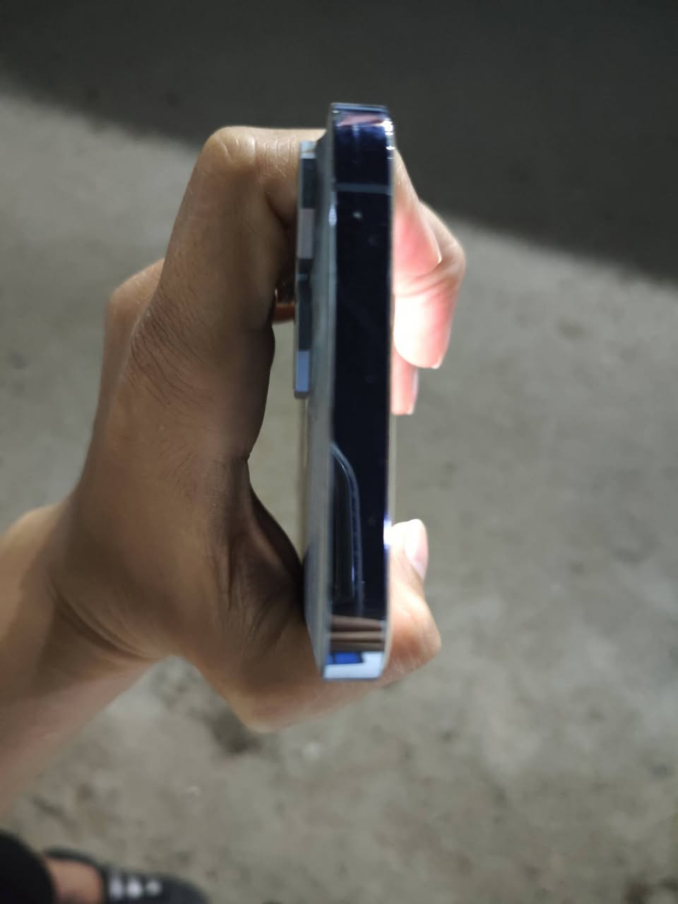 السلام عليكم 13pro max نظافة 100 مثل ماموضح بالصورة السعر 700 مكاني بغداد الشعب شارع  الصحة رقمي ***********
