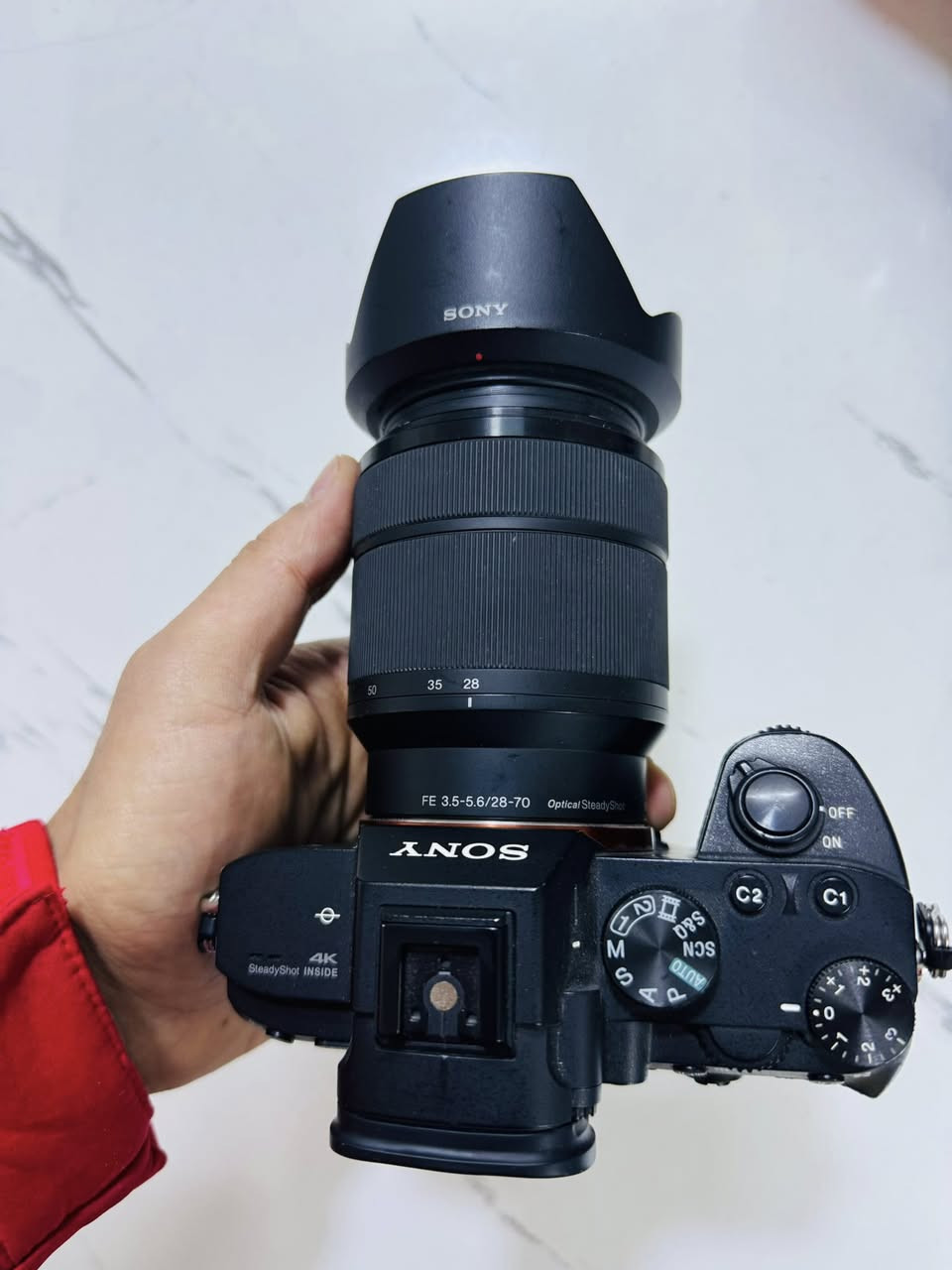 للبيع "وحش" السوني Sony a7III - ملكة التصوير الفوتوغرافي والفيديو
Sony a7III (Body) الغنية عن التعريف، المعروفة بأدائها الجبار في الإضاءة المنخفضة وسرعة الفوكس الخيالية.
• أهم المواصفات:
• سنسور Full-Frame بدقة 24.2 ميجا بيكسل.
• نظام فوكس 693 نقطة (صعب جداً تضيع اللقطة).
• تصوير فيديو بدقة 4K HDR.
• بطارية من نوع Z تدوم طويلاً جداً.
• مانع اهتزاز داخلي خماسي المحاور (5-axis stabilization).
.حالة كامرة نظيفة جدا نظافتها 97%
.مع عدسة 28-70 مميزة جدا  فتحة عدسة 3,5
.وعدسة 50 بوترية قوية جدا 1.8 جديدة 100%
.وسماعة من شركة كودكس wec kit 1 الاحترافية 

***********
سعر راسلني خاص حبيبي 🤍
