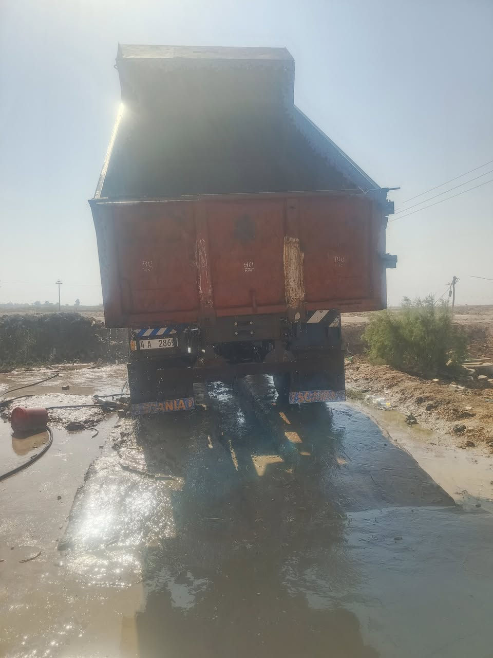 سلام عليكم سكانية ١١٢للبيع موديل ٨٢مكينه ١٢عادي بيها خيط بخار بدون تنقيص كيراكسل شاصي مكفول رقم دولي جديد بسمي لل ٢٩الاستفسار ع ***********
