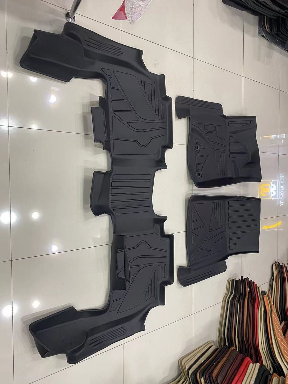 متوفر عند A&B CARS أحدث الارضيات (5D ) للسيارات لجعل سيارتك أنظف، أرتب، وأكثر خصوصية ✔️

🔴ارضيات السياره 5D الفخمة متوفره للسيارات
✅السيارات اليابانيه
🔸لاندكروز 2007 - 2025 اللون الاسود والبيجي
🔸برادو 2010 - 2024 اللون البجي
🔸كامري 2018 - 2024 
🔸كورلا 2019 - 2024
🔸كورلا كروز 2021 - 2024
🔸رف فور 2019 - 2024
✅السيارات الكوريه
🔸توسان 2021 - 2024
🔸سبورتج 2021 - 2024
🔸سنتافيا 2019 - 2023
🔸سورنتو 2021 - 2025
🔸K5 فورتي 2020 - 2024
🔸سوناتا 2020 -2023
🔸لنترا 2020 - 2023
✅السيارات الامريكيه
🔸جيب كراند شيروكي 2011 - 2024
🔸اوباما 
🔸جالجر 2017 - 2024
✔️ مقاومة للغبار والماء
✔️ تنظّف بسهولة
✔️ تفصال دقيق حسب نوع كل سيارة
✔️ تحمي الأرضية 100% وتعيش وياك سنين
🔽جميع المنتجات من استيرادنه الخاص

🔴متوفر غطاء الصندوق الخلفي لمعظم انواع السيارة (Cover Trunk)
✔️ تخفي أغراضك بالكامل وتمنع نظرات الناس
✔️ خامة جلد قوية وثابتة
✔️ تركيب سريع بدون تخريب
✔️ تحافظ على خصوصيتك وتخلي السيارة شكلها مُرتّب
🔽جميع المنتجات من استيرادنه الخاص
✨ جميع المنتجات متوفر جملة ومفرد
📍  – شارع فلسطين – مقابل اللجنة الأولمبية - بالقرب من فلكة المستنصريه
📞 ***********
📞 ***********
