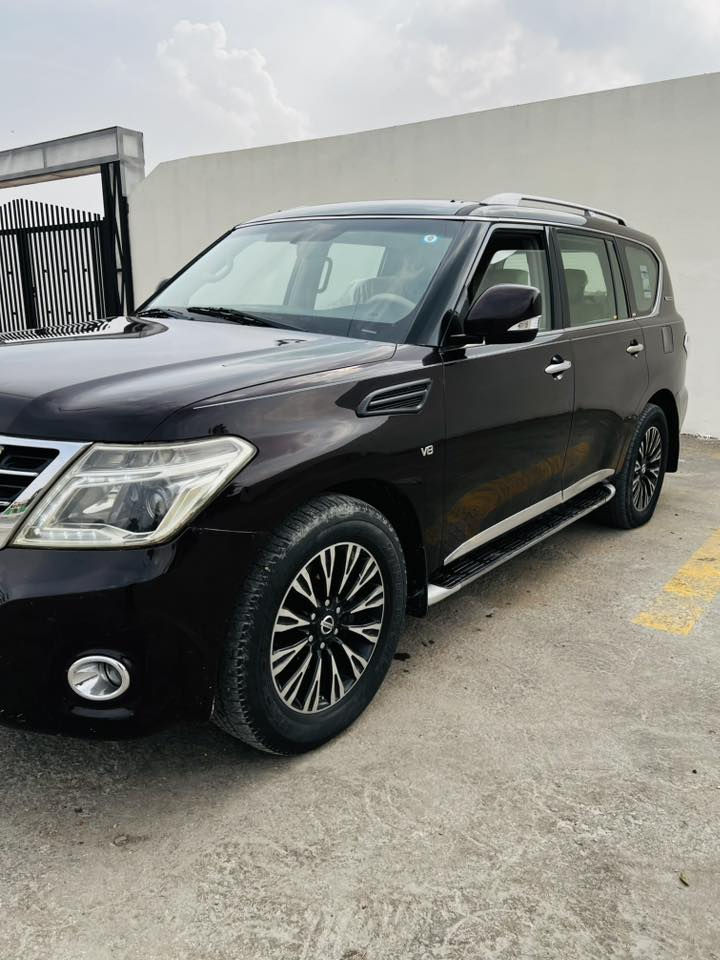 نيسان باترول 
 موديل 2010 وارد خليجي بيه صبغ جاملغ خلفي وبابين صبغ 
رقم بغداد مميز انكليزي بسمي

للبيع او مراوس

المواصفات :

محرك 8 سلندر

7 راكب

نظامABS

مساعد الفرامل barke assist

نظام المحافظه على المسارVSC

نظام توزيع قوه الفراملEBD

نظام مساعده التسلق

نظام مانع انحدار

نظام صوتي شبابي

حساسات اماميه 

حساسات خلفيه

حساس اطارات

شاشة كامره

4وضعيات قيادة
 رمال .ثلوج . صخور
طرق وعره

فتحه سقف كهرباء

صندوق كهرباء 

بصمه تشغيل

بصمه ابواب

قبضه ابواب نيكل

كشن السايق كهرباء

كشن الخلفي منفصل ملكي

كشنات حضن

اشاير باالمري

مانع انزلاق

مانع انغلاق

اوكس / يو اس بي 

داخل كريمي 

تبريد ثلاث قطع مركزي

تدفئه

طفايه متعدده 

وهواي بعد بيه مواصفات بالعافيه على الياخذه  
مكان السياره بغداد
للاستفسار ***********
 السعر 210 وبيه مجال
