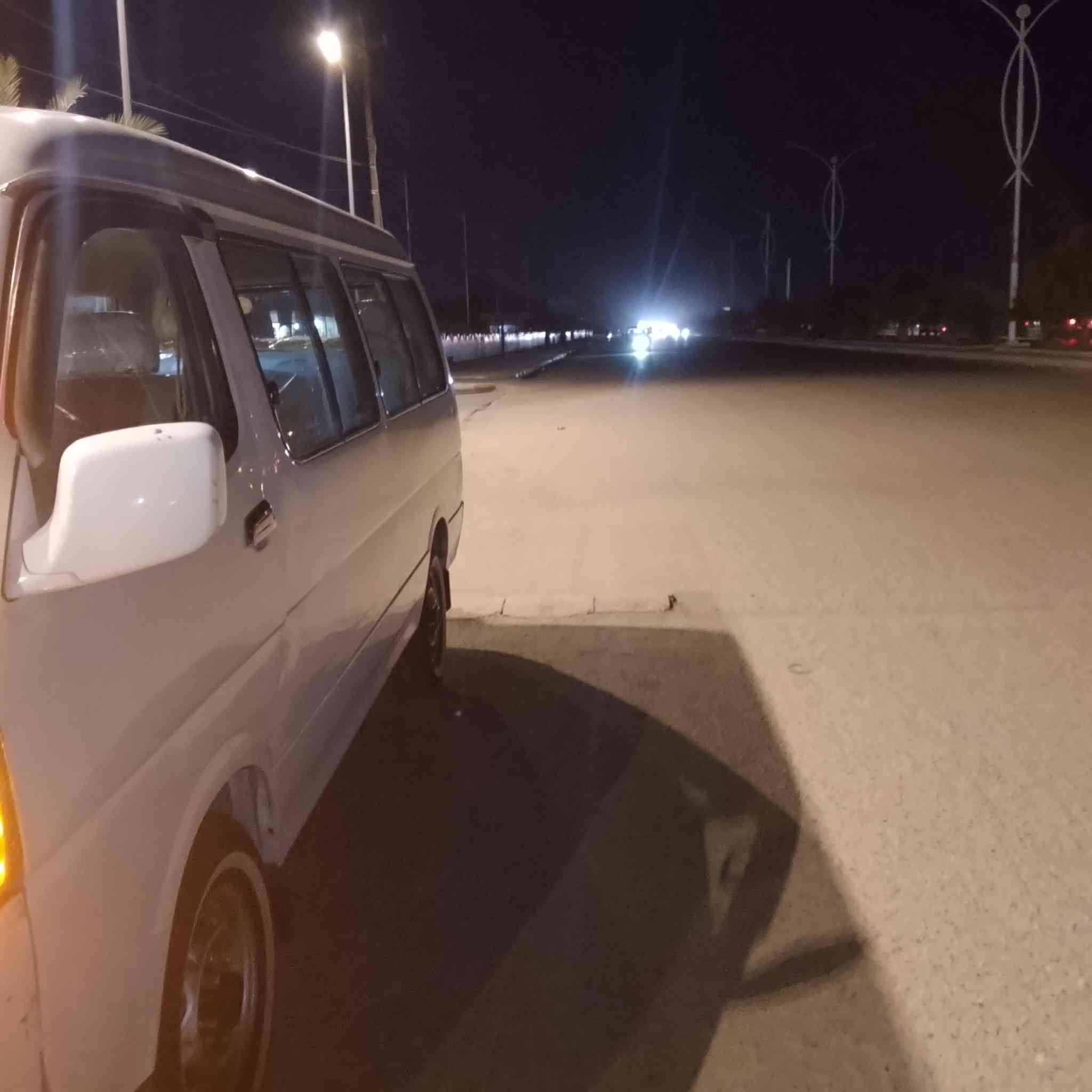 السلام عليكم
جمبي ناصي سياره حره 

مداور ثاني يوم رقم انكليزي 

كير مكينه حداديه كهربائيات سنتر لوك  كله شغال 

مكينه ثري واي ياباني 

عنوان ناصريه ***********
