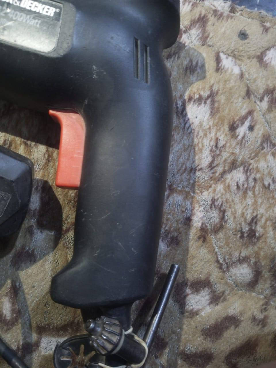 سلام عليكم دريل انكليزي باله شغال بي همر  45الف ***********بغداد
