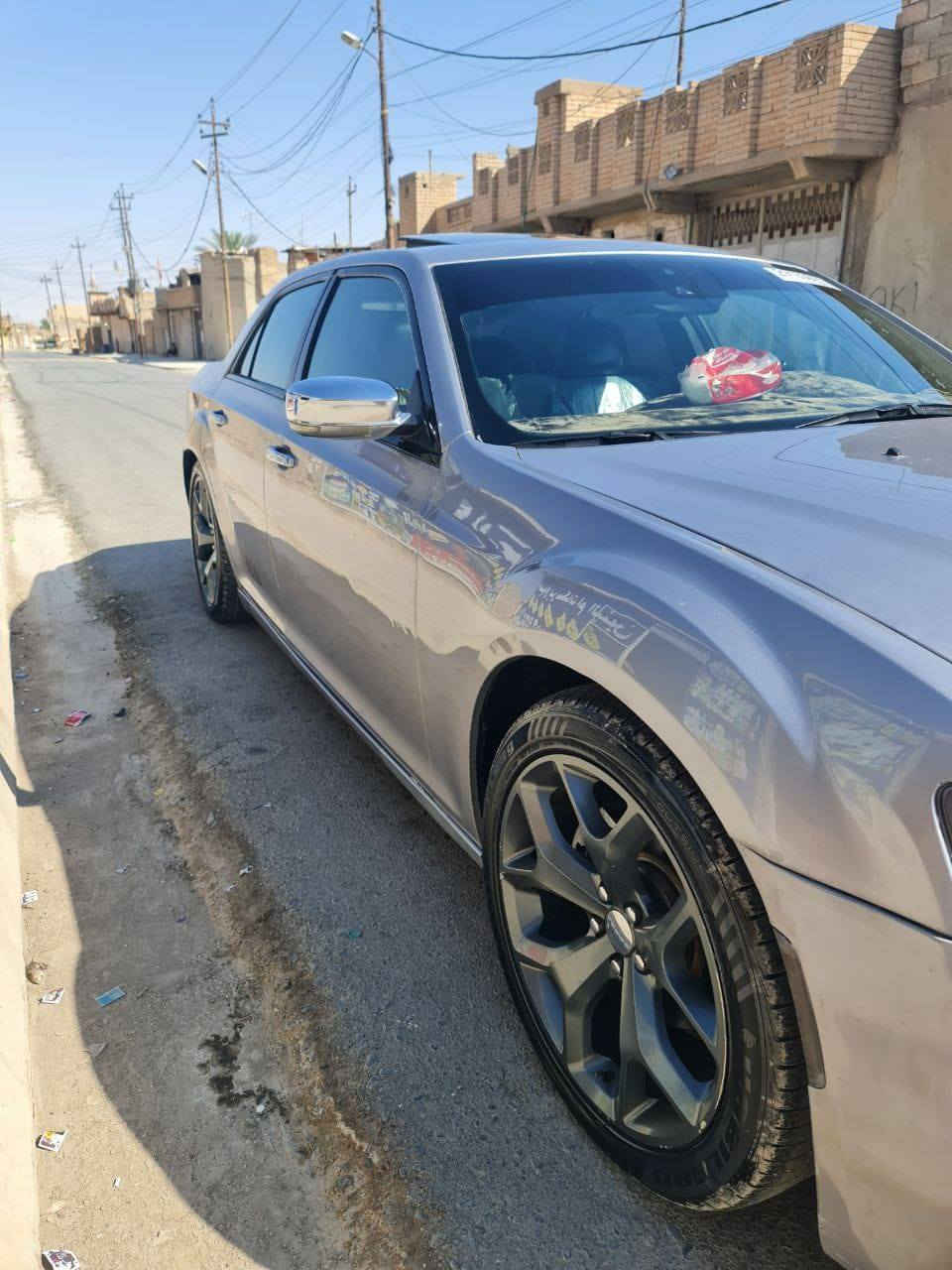 السلام عليكم اخوان
: نوع مركبه اوباما C300
: موديل:2017 اصل
: لون :سلفر
: الايرباك:سليم
: قطعتين صبغ
: قطعتين تبديل
: بدون:دواخل.
: محرك:3600
ردار: أمامي.وخلفي
: حساسات :امامي خلفي
: كشنات: تدفئه. وتبريد
اتصال.. ***********
