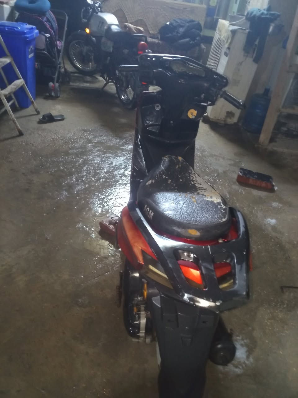 سلام عليكم سكنس البيع دراجه محرك ما مفتوح وبيها شوي نوقص سعر 250 وبيها مجال المكان كربلاء الطاقه (***********)
