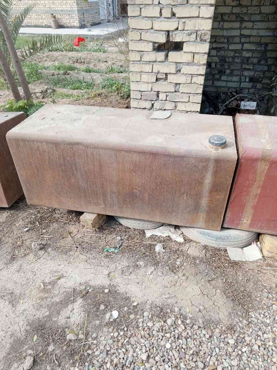 سلام عليكم 
تانكيات 3 للبيع  حديد ثقيل سعه تانكي 1000 لتر او اقل 
العنوان بابل  اليفيدنه يتصل
***********
