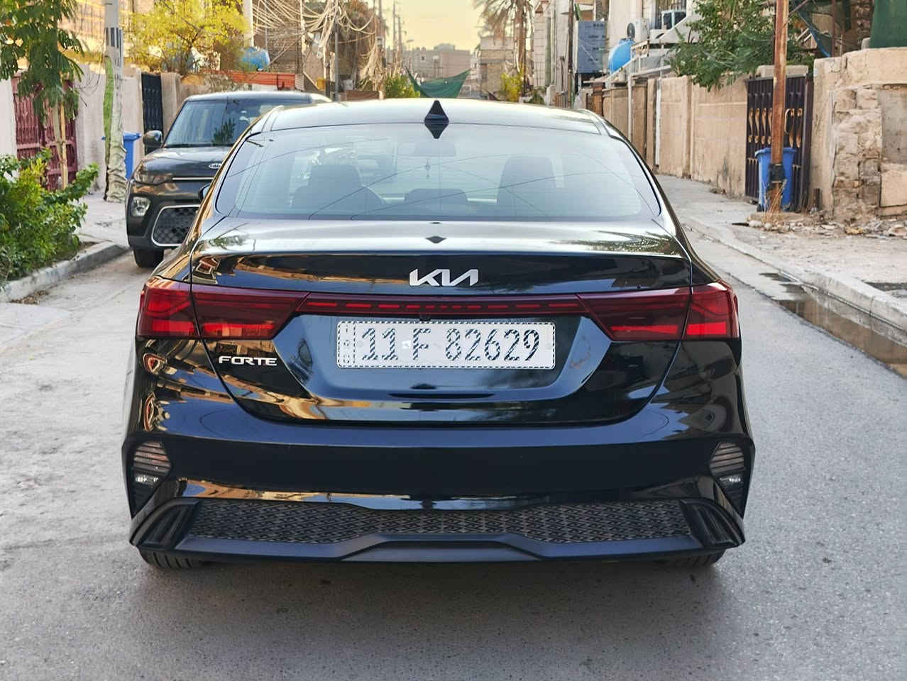 السلام عليكم
كيا فورتي موديل 2024 لون اسود السيارة سعرها مناسب ونظيفه رقم بغداد انكليزي بأسمي واجت من امريكا بأسمي تبدل بيها بنيد وجاملغ جهة السايق وصبغ باب السايق مواصفات السياره وحادثها موضحات بالمنشور مواصفاتها 
1ـ رادار امامي 
2ـ ويل كب وتخم تاير نظيف 
3ـ تحكمات استيرن
السياره ماشية ١٥ الف مكانها بغداد الدورة حي الصحه 
للاستفسار *********** متواجد واتساب 
السعر ١٢٨ وبيها مجال قليل للشراي
