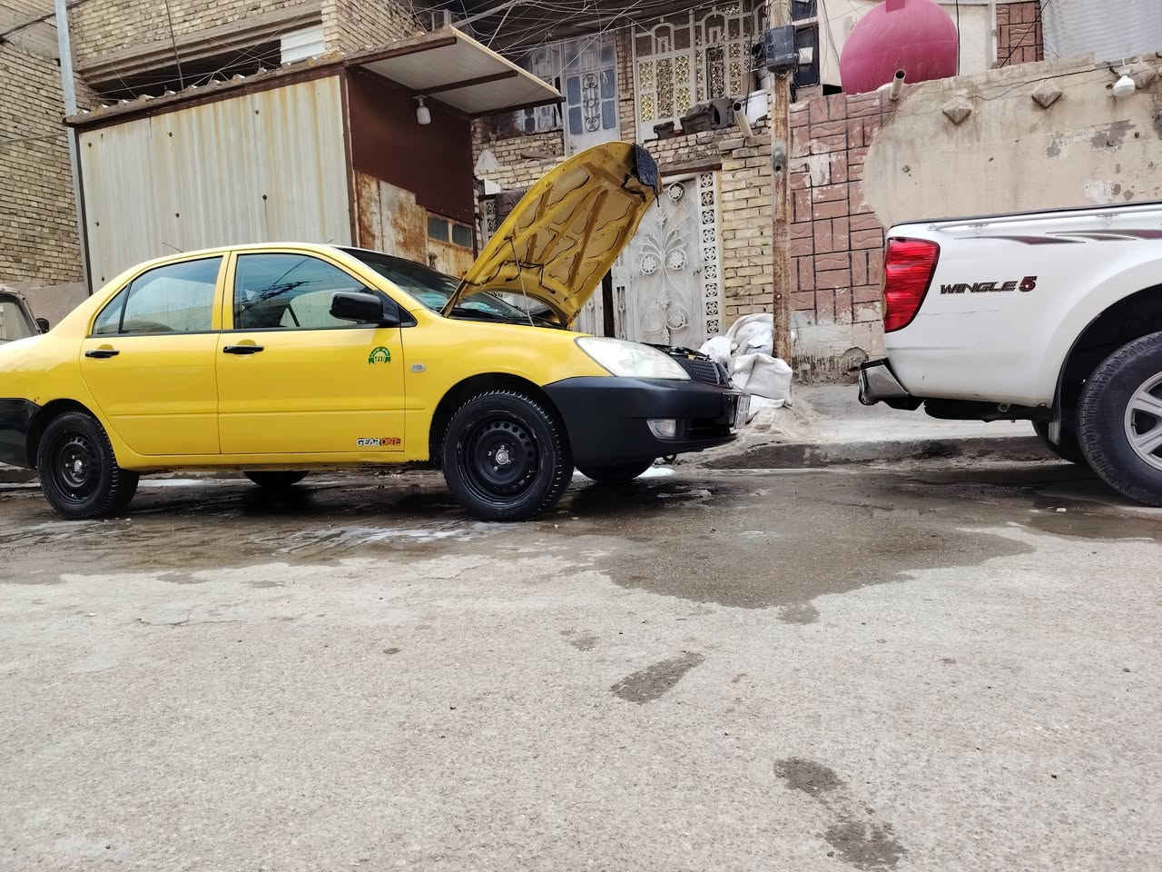 السلام عليكم ورحمة الله وبركاته عندي لانسر اجره موديل موديل 2010   جاهزه كير محرك تبريد شايلين الكتف كامل تدفئه كامله. تخم تاير جديد. نضافه. ٨٠ بل ميه بيهه جاملغ امامي بارد جهه السايق والدواير الخلفيه مصلحات. اعتقد الانسر كلهه هيجي. رقم انكليزي الجديد. بعدني مامحولهه. هيه اعتقد شهرين انته تاخذ صافي. هيه ومرور. دبلات خلفيه جدد كهربائياتهه جطل واحد مابيهن. كامله للاخير. راعيهه عنده وكاله حق التحويل والبصمه من ابوه. جاهزه ويريد تحويل ثاني يوم. مكان السياره بغداد حي اور. *********** وخادم الكم
