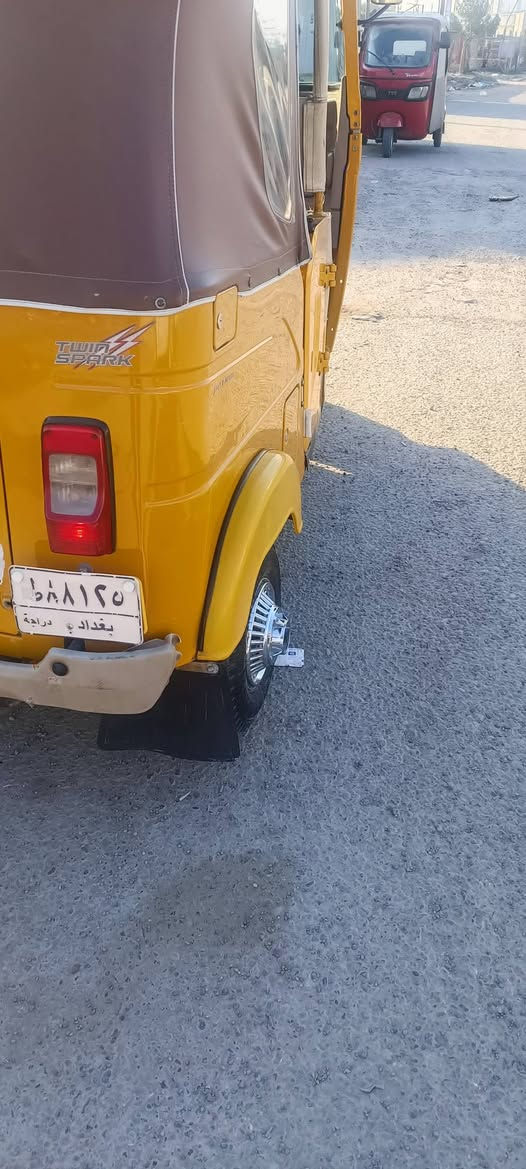 السلام عليكم تكتك 21كفاله عامه تجي وتشوف بعينك تكتك خير من الله مناقصها شي كبل لشارع لونين التكتك بس ممبينه كلش 
المكان بغداد تقاطع درويش 
***********
سعر 7800وبيها مجال قليل 

المو شراي ويشلع الكلب لا يخابرني 👍🦠
